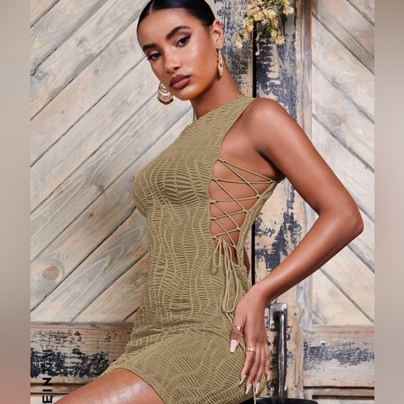 Lace up Bodycon - Picture 3 of 3